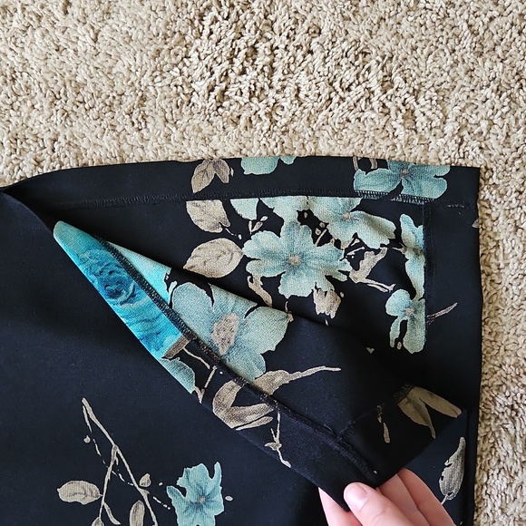 Alfred Dunner Floral Black and Blue Women's Skirt, Size 16 - Picture 4 of 8